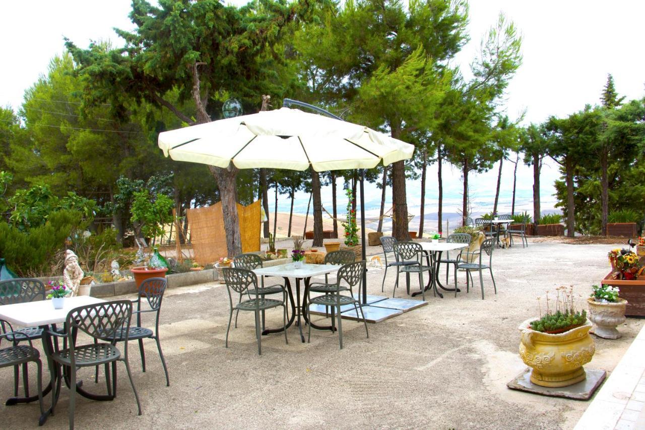 B&B Il Villino มาเตรา ภายนอก รูปภาพ